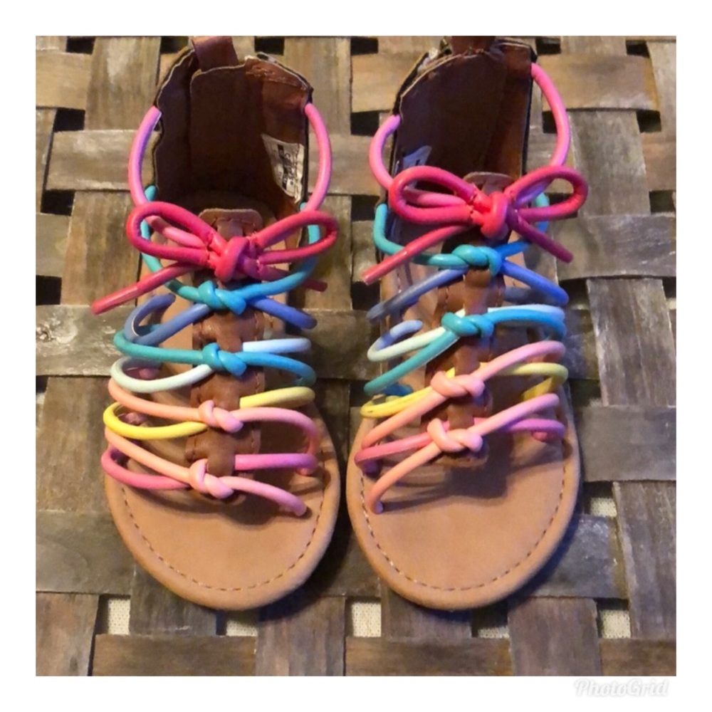 Like new lace up toddler sandals